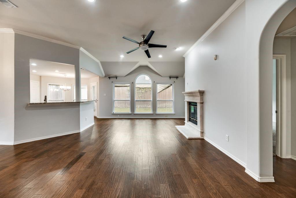 5517 Hill Haven Court Property Photo 6