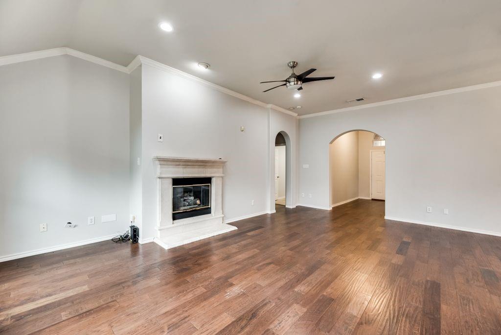 5517 Hill Haven Court Property Photo 8