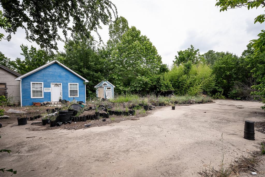860 S State Highway 5 Property Photo 9