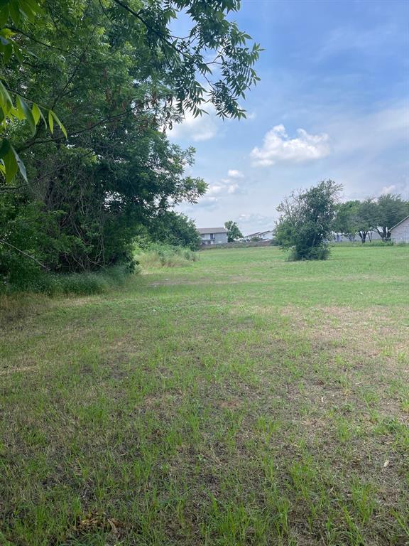 900 S Second Avenue Property Photo 5