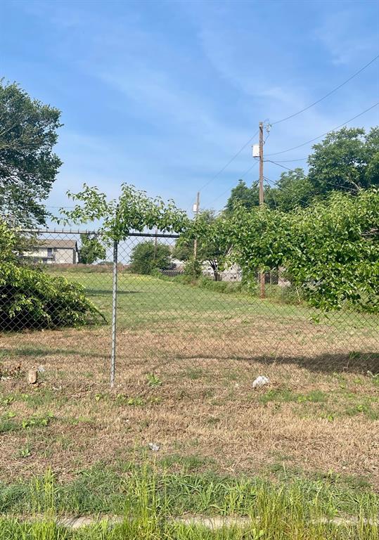 900 S Second Avenue Property Photo 6