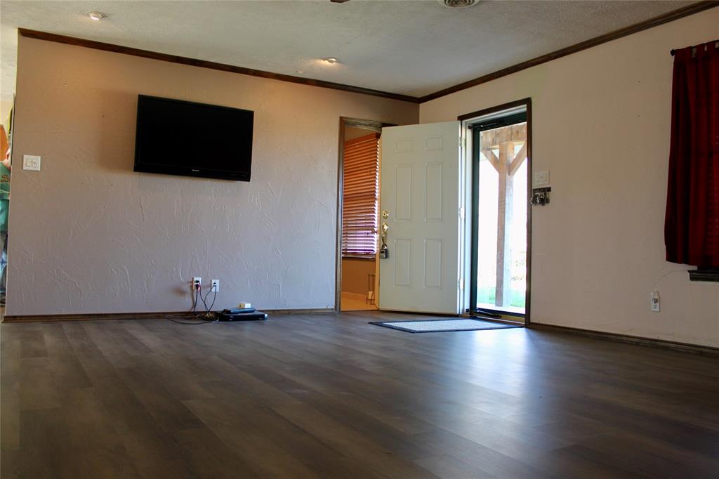 7820 Fm 1391 Property Photo 3