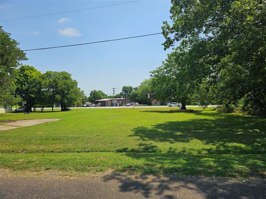 1901 N Kaufman Street Property Photo 2