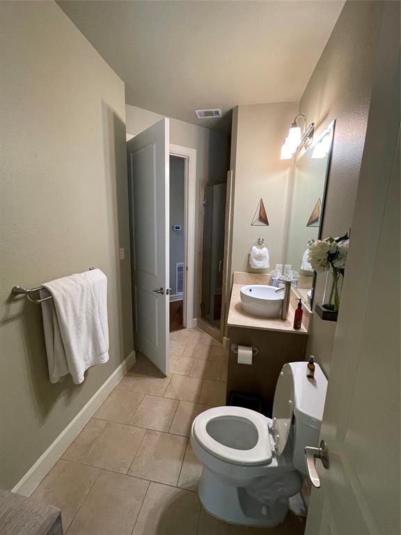 2800 Sandage Avenue Property Photo 9