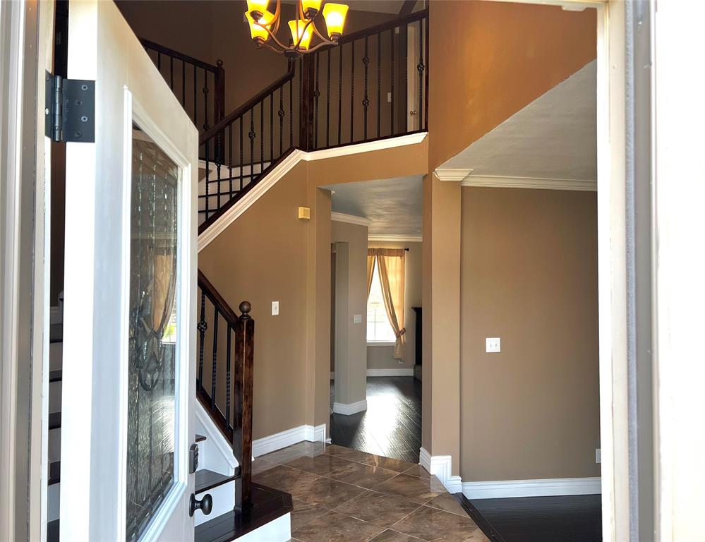 759 Monticello Circle Property Photo 3