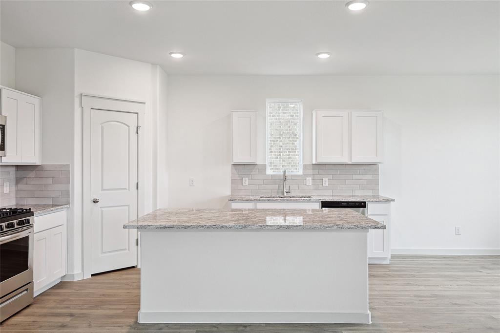 1106 Arborwood Drive Property Photo 3