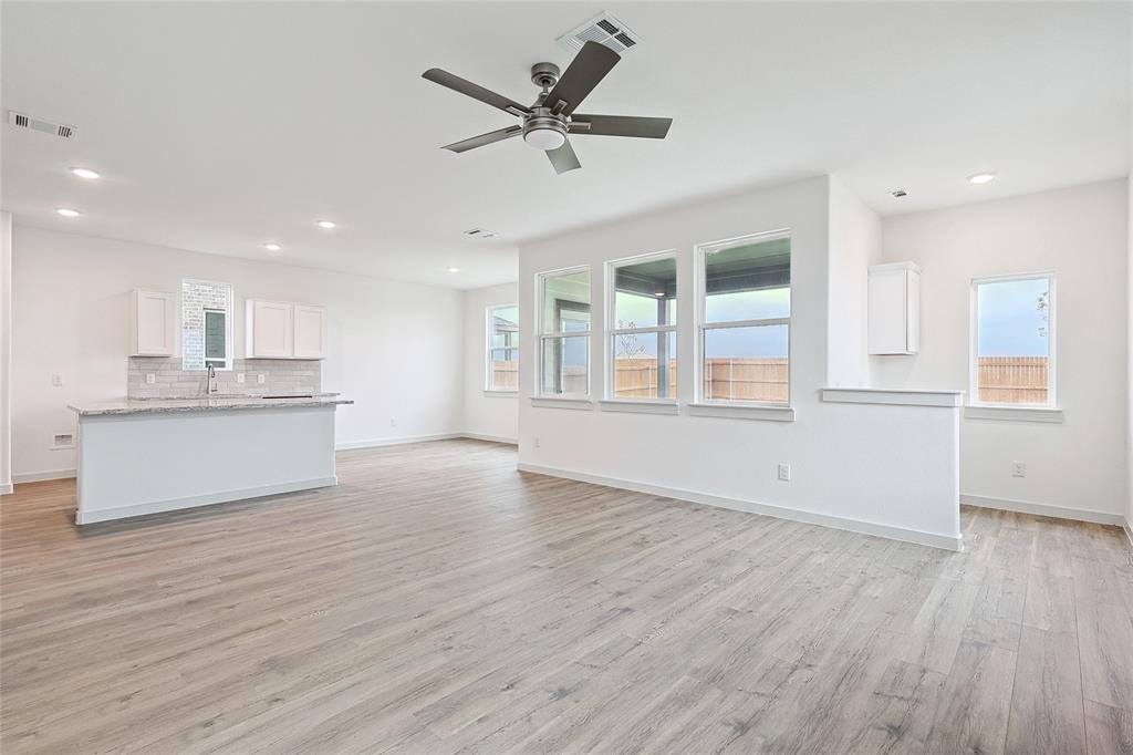 1106 Arborwood Drive Property Photo 8
