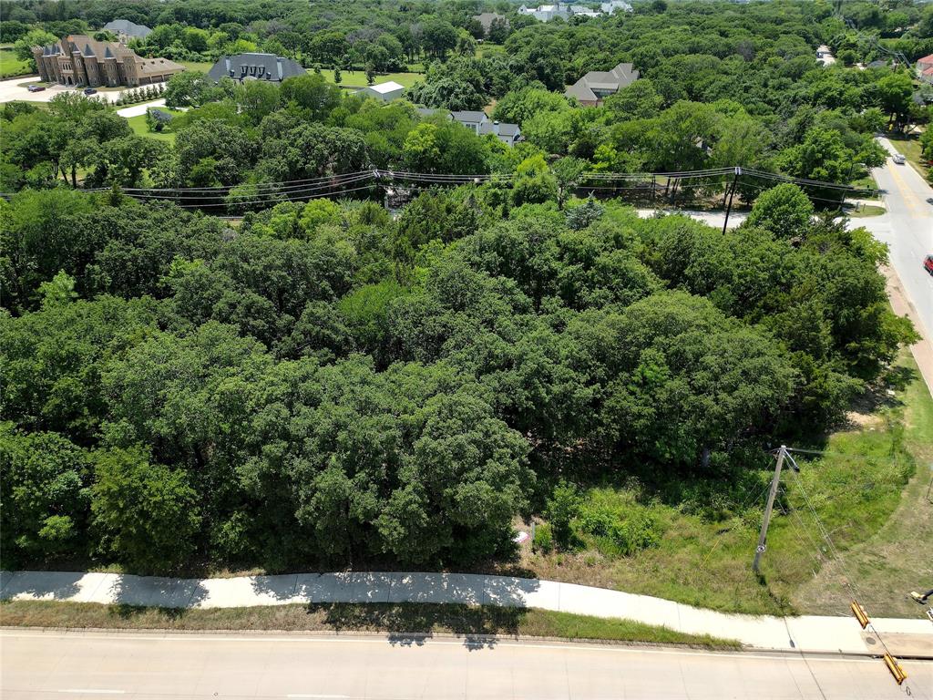 2201 Shady Oaks Drive Property Photo 3