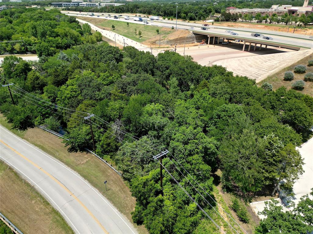 2201 Shady Oaks Drive Property Photo 5