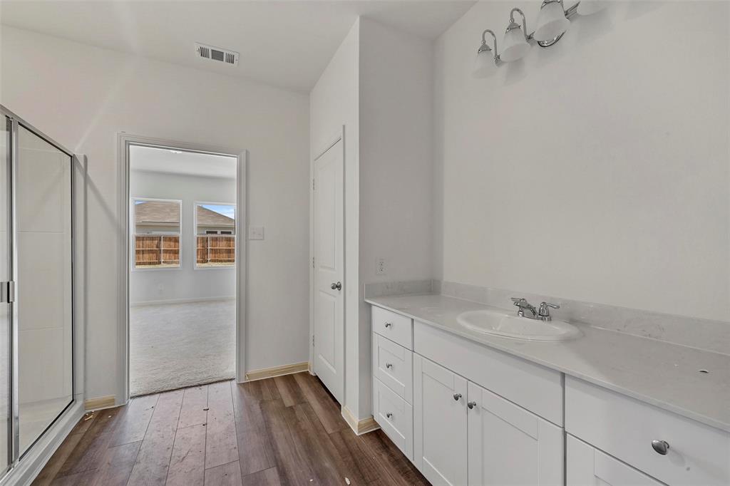 10300 Castle Lyons Lane Property Photo 8