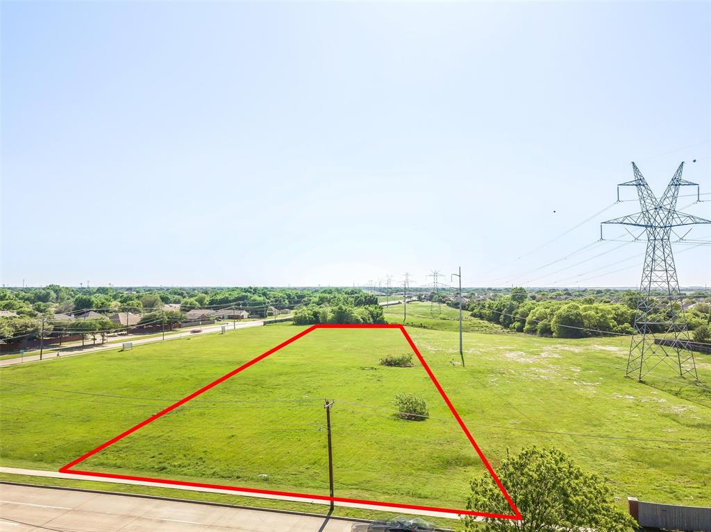 908 Polo Road Property Photo 8