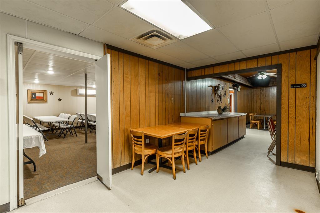 212 S Hickory Street Property Photo 16
