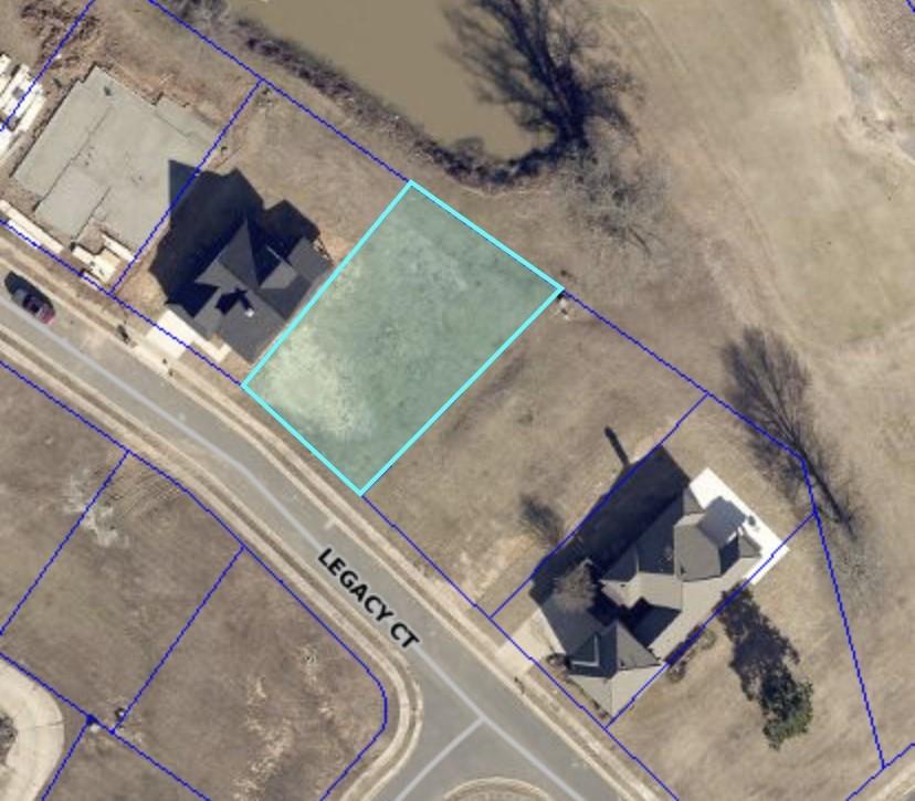 8 Legacy Court Property Photo 1
