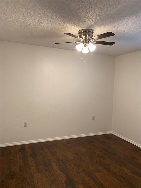 384 W Van Alstyne Parkway Property Photo 5