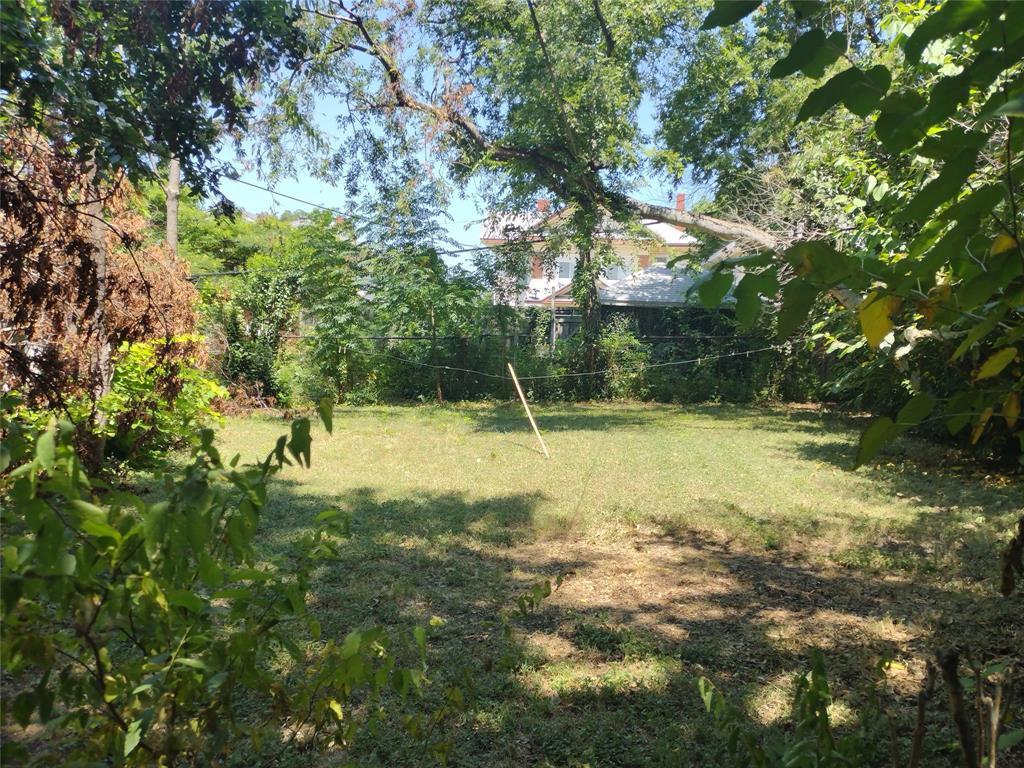 5631 East Side Avenue Property Photo 4