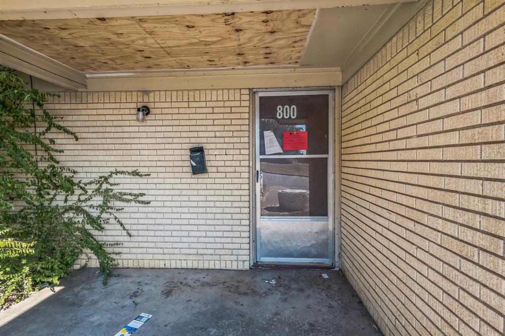 800 Lee Drive Property Photo 2