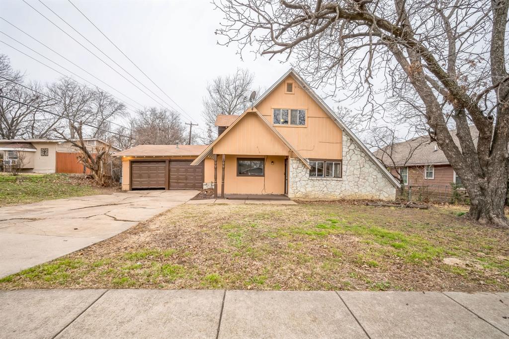 816 Hillcrest Drive Property Photo 3