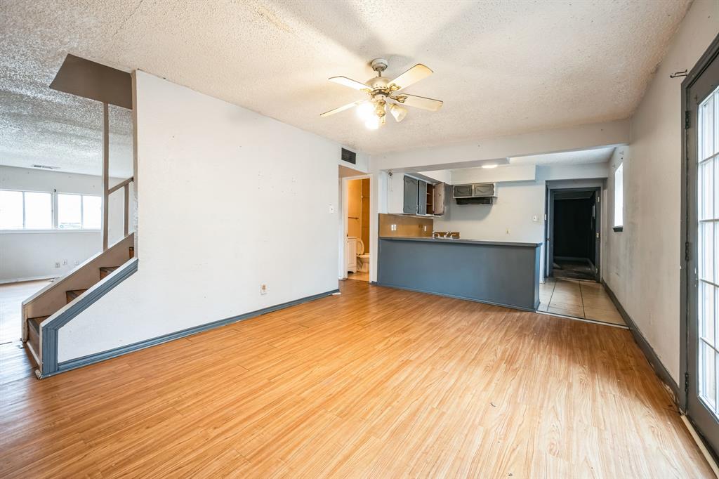 816 Hillcrest Drive Property Photo 5