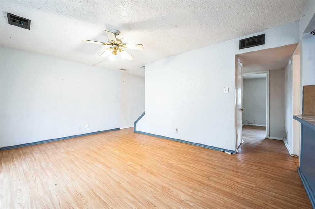 816 Hillcrest Drive Property Photo 12