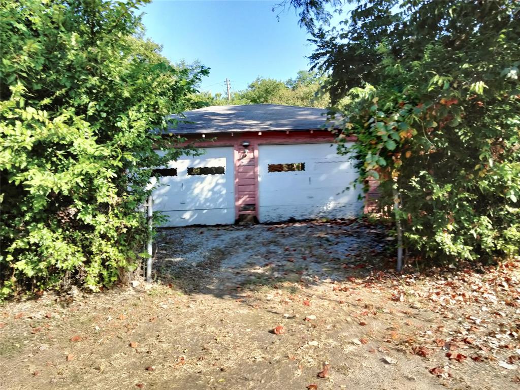 2900 Ne Main Street Property Photo 4