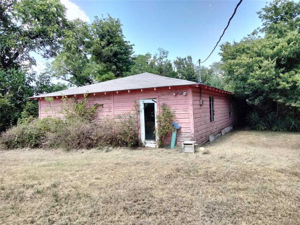 2900 Ne Main Street Property Photo 5