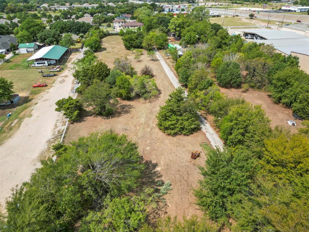 1830 Se Woody Road Property Photo 10