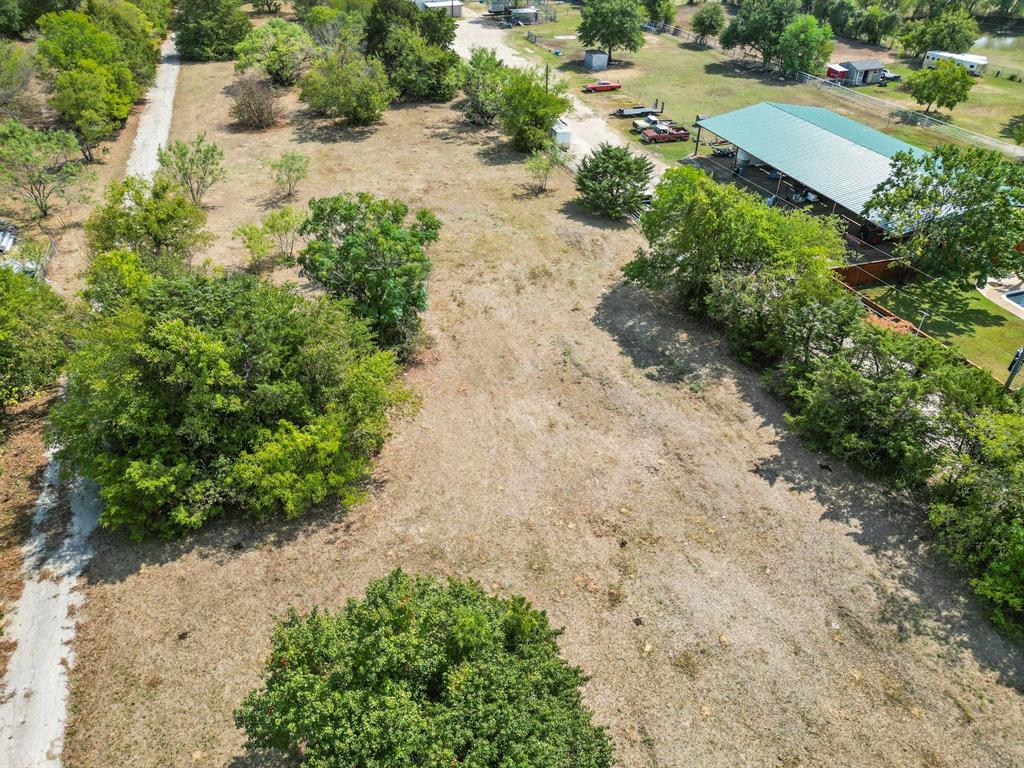 1830 Se Woody Road Property Photo 11