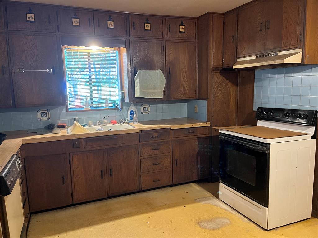 7687 Fm 17 Property Photo 14