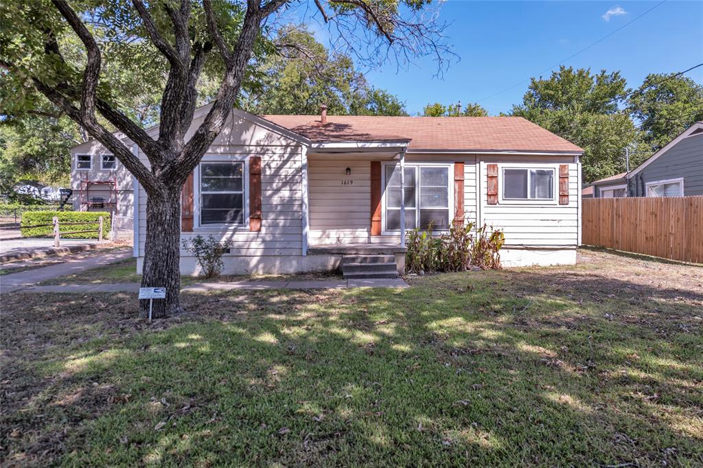 1619 Long Avenue Property Photo 1