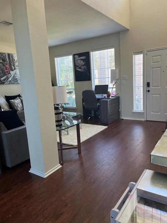 6802 Ijaz Drive Property Photo 4