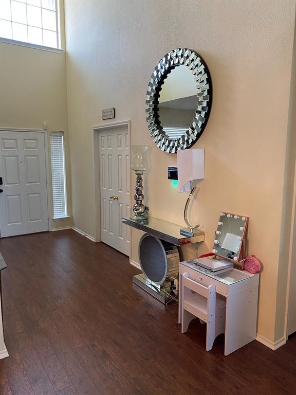 6802 Ijaz Drive Property Photo 7