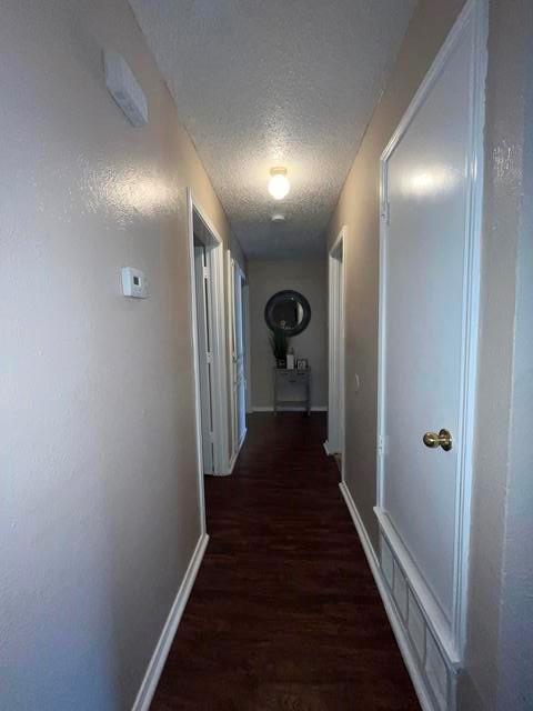 4404 Willow Crest Drive Property Photo 6