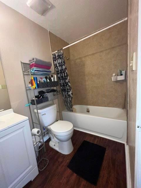 4404 Willow Crest Drive Property Photo 11