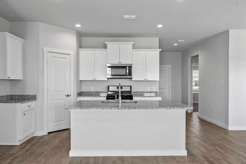 6901 Journey Lane Property Photo 3
