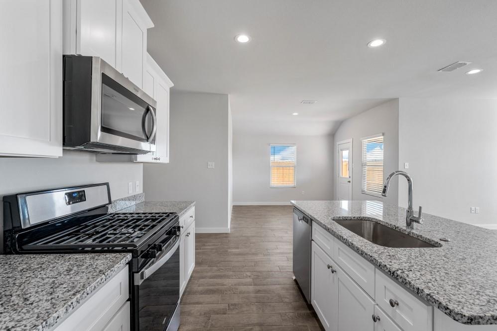 6901 Journey Lane Property Photo 8