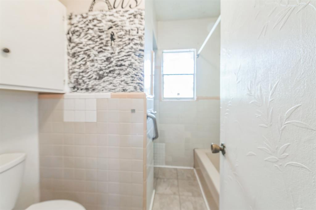 5621 Maceo Lane Property Photo 23