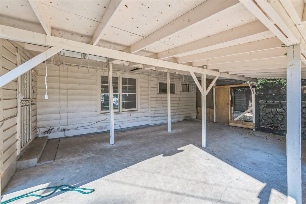 5621 Maceo Lane Property Photo 28