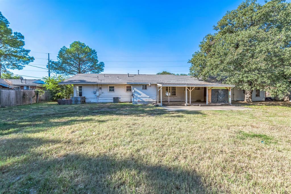 5621 Maceo Lane Property Photo 31