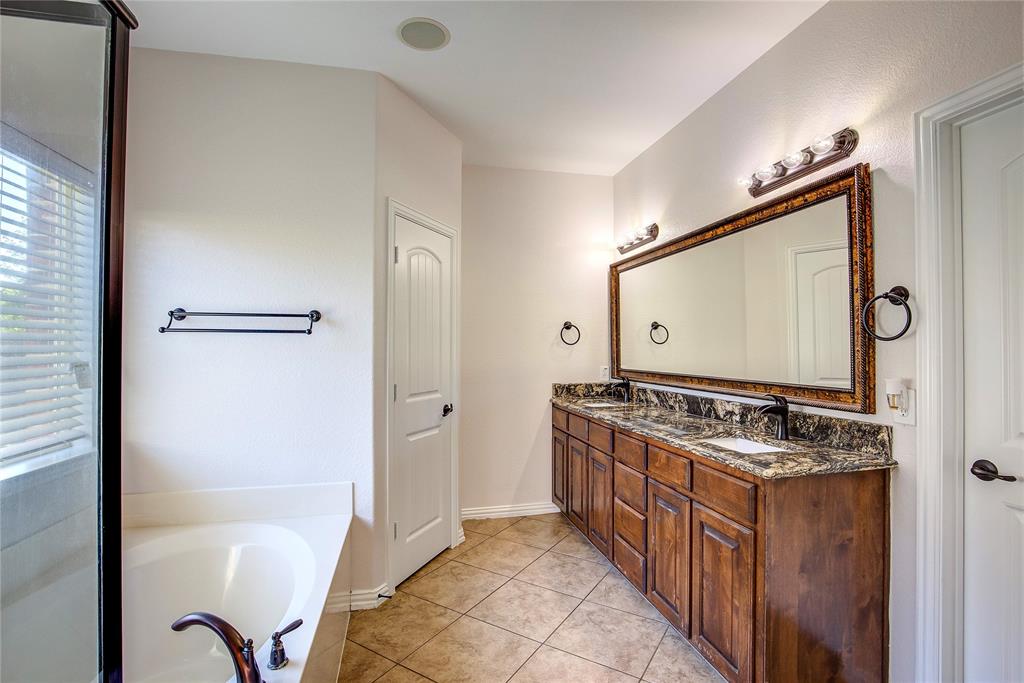 4018 Enclave Lane Property Photo 24