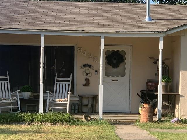8425 Melrose Street Property Photo 6