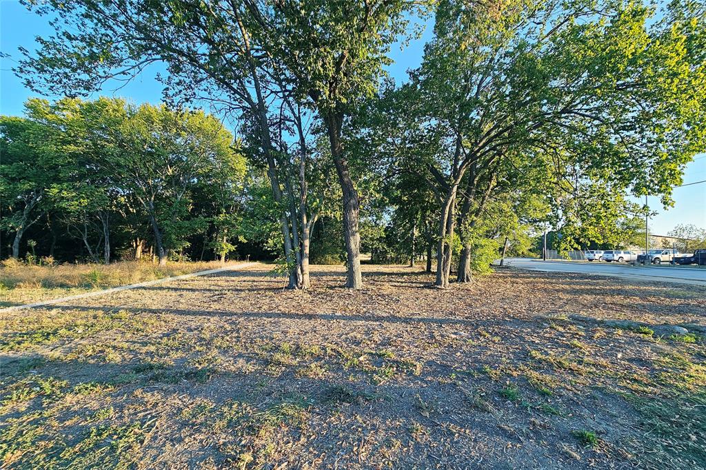 887 Park Place Boulevard Property Photo 15