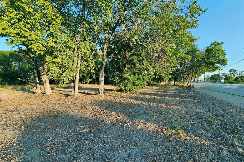887 Park Place Boulevard Property Photo 17