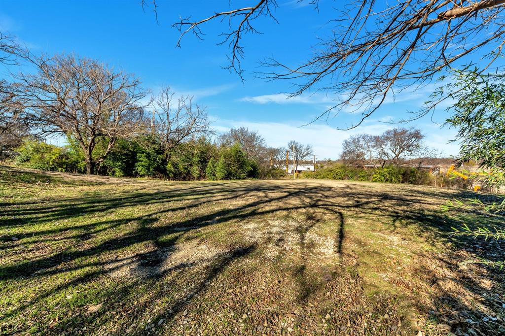 6712 Azle Avenue Property Photo 8