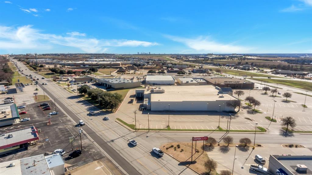 6712 Azle Avenue Property Photo 35
