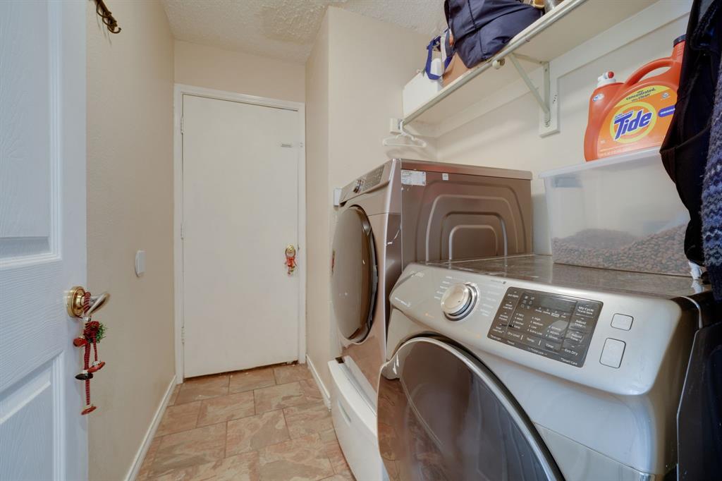 2120 Dover Drive Property Photo 9