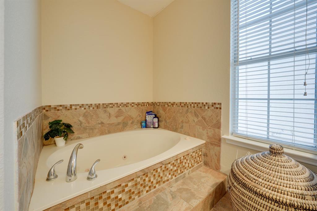 2120 Dover Drive Property Photo 18