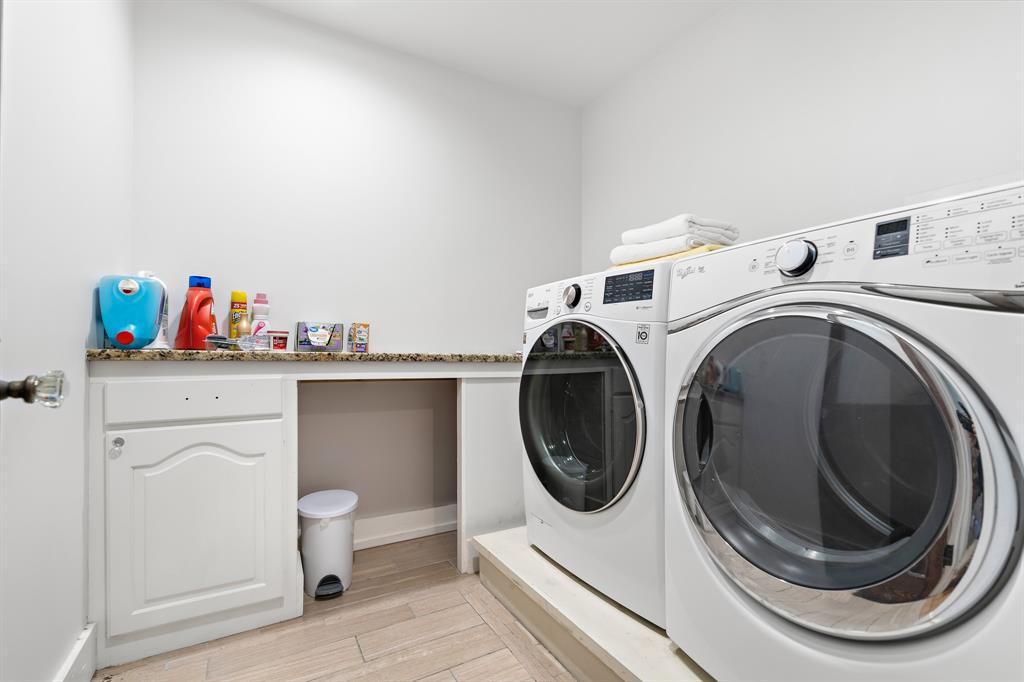 107 Corsicana Street Property Photo 32