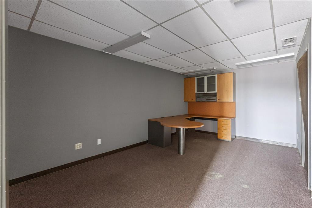 405 N Ridgeway Drive Property Photo 13
