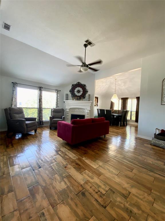 1316 Brookmeadow Court Property Photo 4