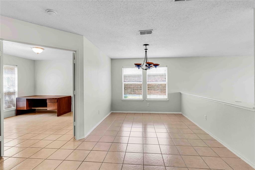 120 Hackberry Trail Property Photo 6